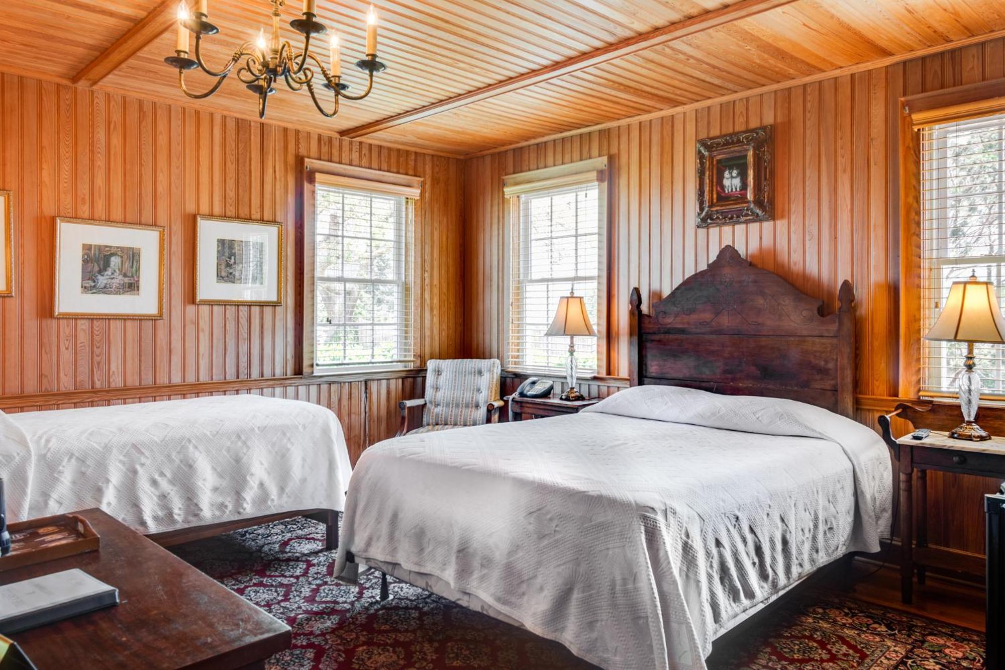 The Castle Bed And Breakfast Ocracoke Exterior photo